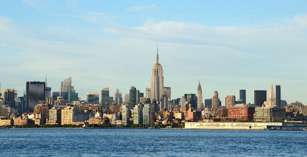 Manhattan skyline across the Hudson River